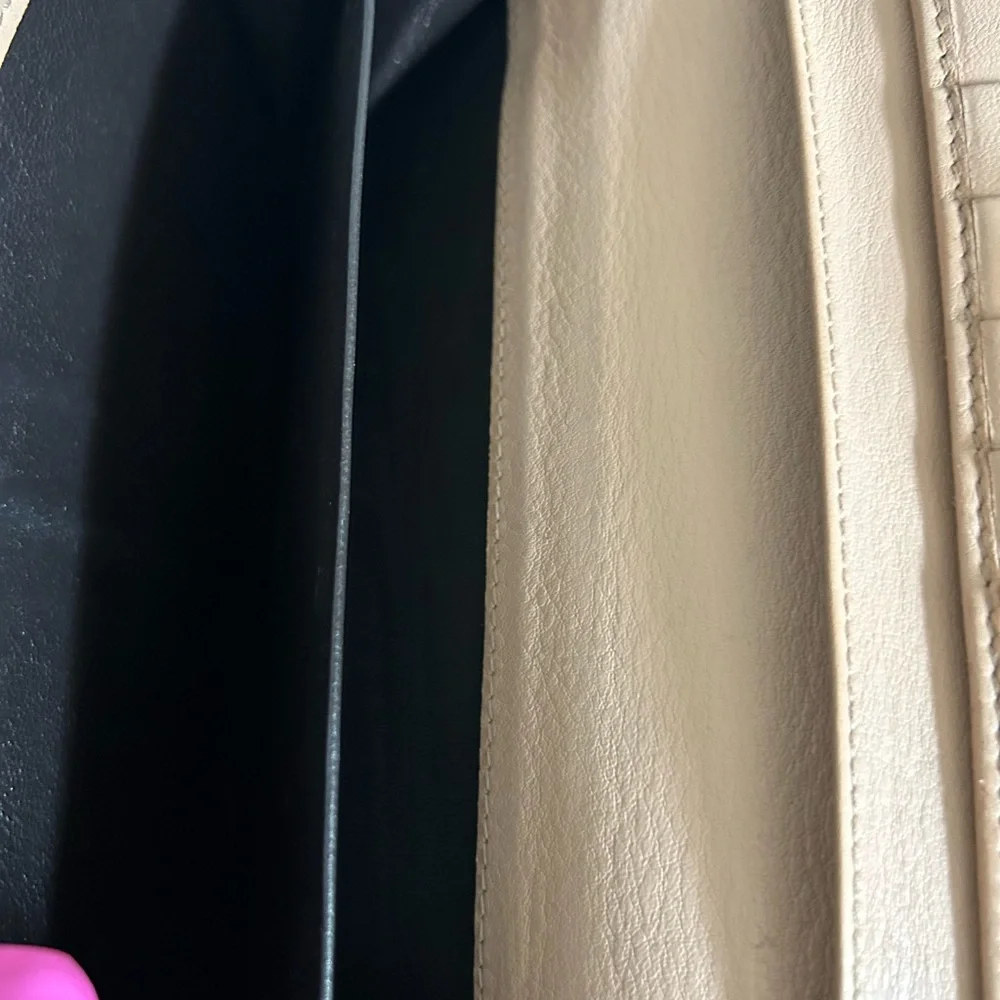 Gucci Pink Monogram Lovely Heart Wallet with Heart Detail - Picture 5 of 13